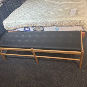 黑色拉扣長腳椅